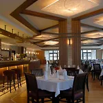 Lion Hotel